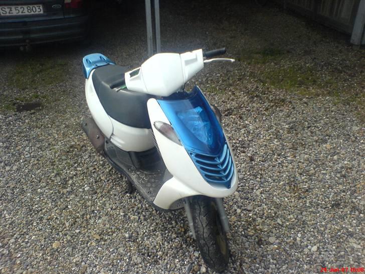 Aprilia Sonic - nakket :/ billede 2