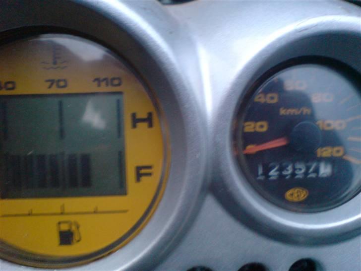 Yamaha AEROX EVO *SOLGT* billede 6