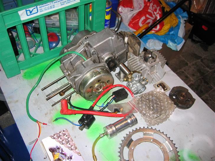 Puch maxi !-speed-max-! - her er k motoren :P billede 1