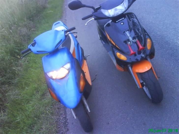 Honda *SFX* (Byttet til Space) - Min Sfx og min be ven´s Kymco (Pas på) :D billede 8