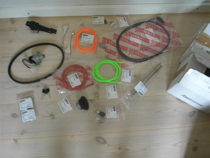 Yamaha Jog Projekt * Solgt * - Lidt forskellige nye dele .. billede 15