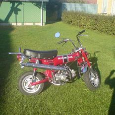 Honda Dax [ 100% original ]