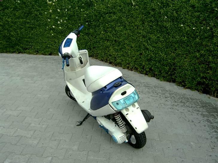 Yamaha jog Solgt billede 5