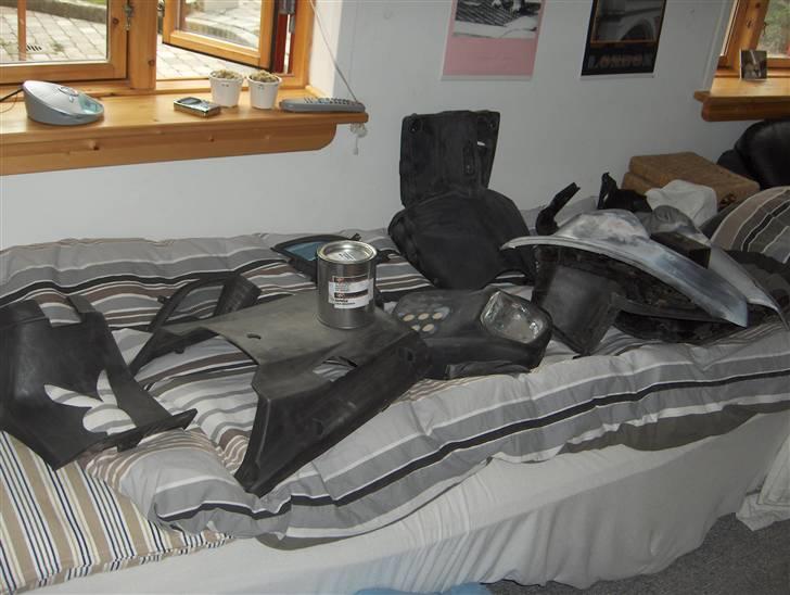Yamaha slider/ før - så er skjoldene sendt til autolakør for at blive malet. bliver en nice farve :D billede 14