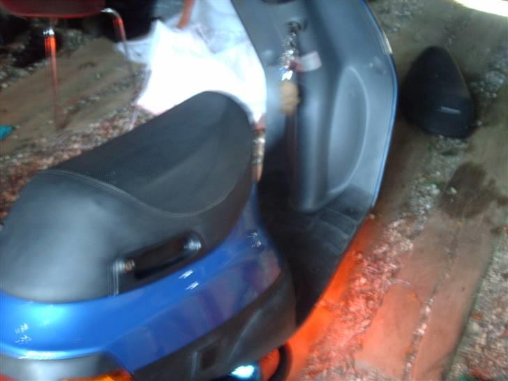 Piaggio Zip • Project (Slogt) - Neon - Nat billed kommer billede 6