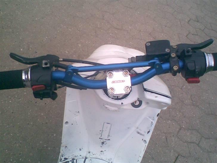 Yamaha bws .,-¤'*SOLGT*'¤-,. billede 4