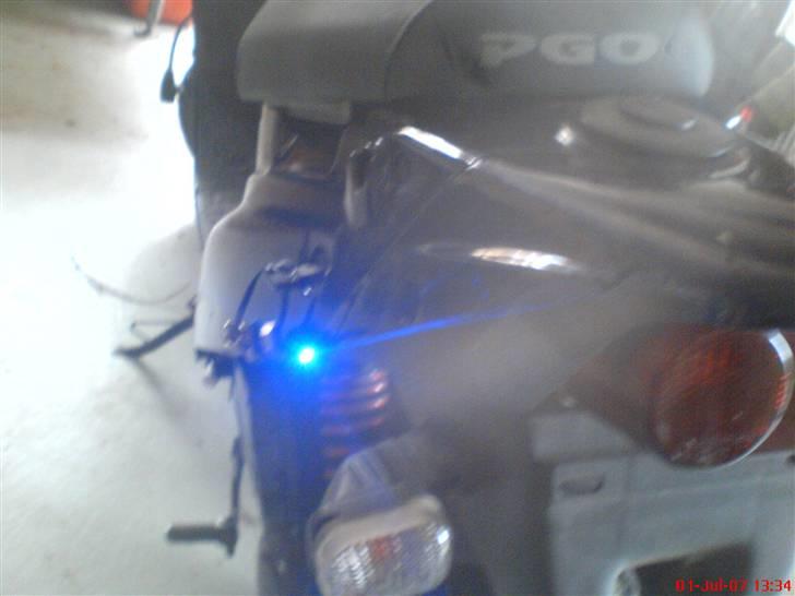 PGO hot 50  SOLGT billede 2