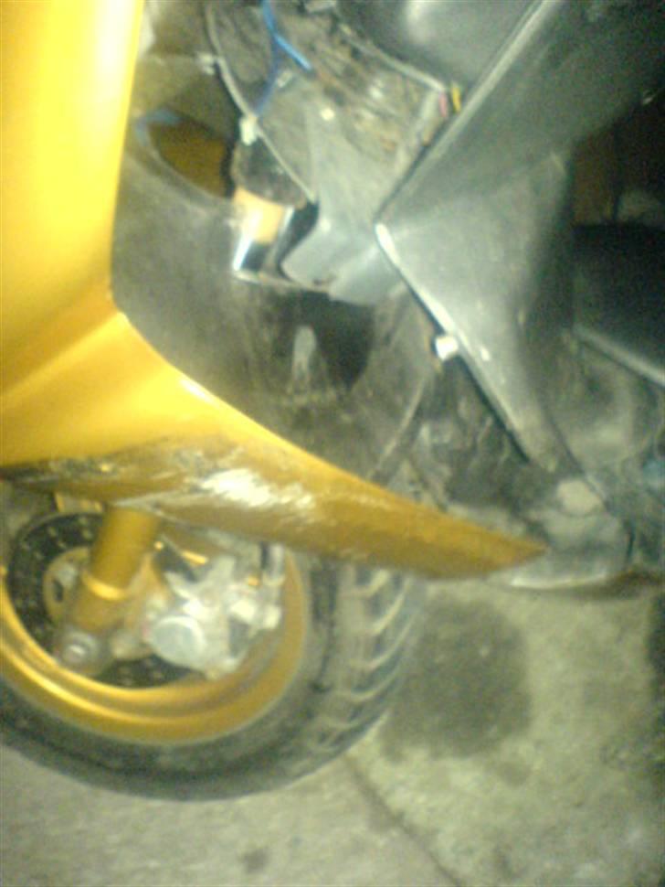 Aprilia Sonic ac smadret/ solgt billede 16