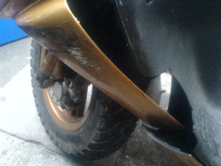 Aprilia Sonic ac smadret/ solgt billede 18