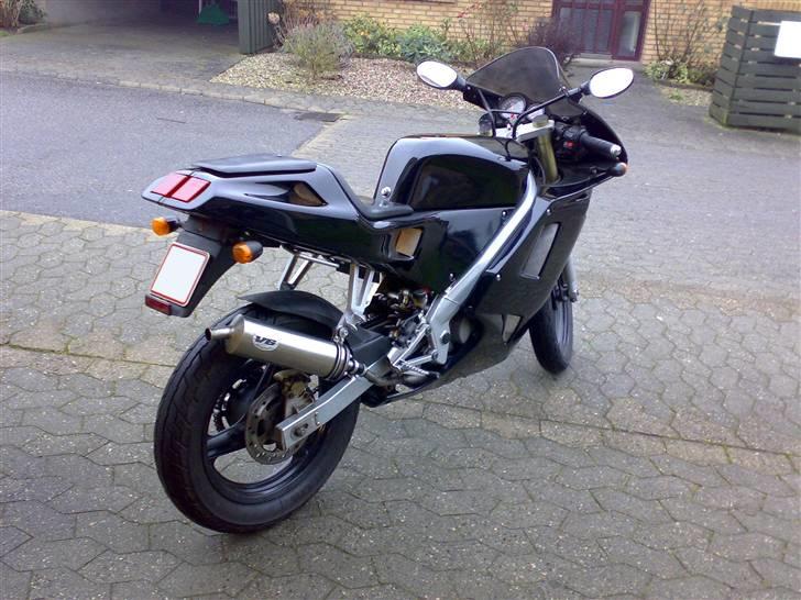 Cagiva Mito "SOLGT!!!!!!" - Nyrenoveret 70ccm Cagiva Mito, autolakeret i "Panther Black Pearl" billede 6