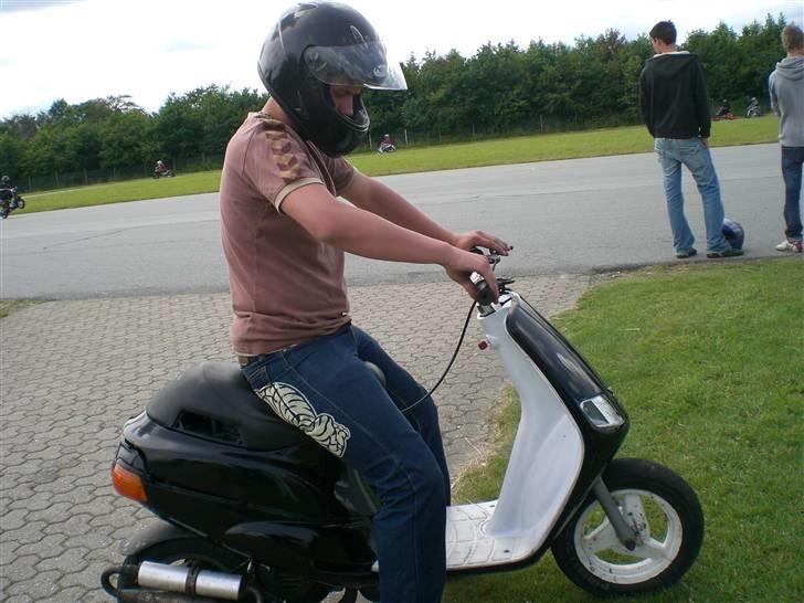 Piaggio Zip (solgt) - Peter på Zip´en :) billede 6