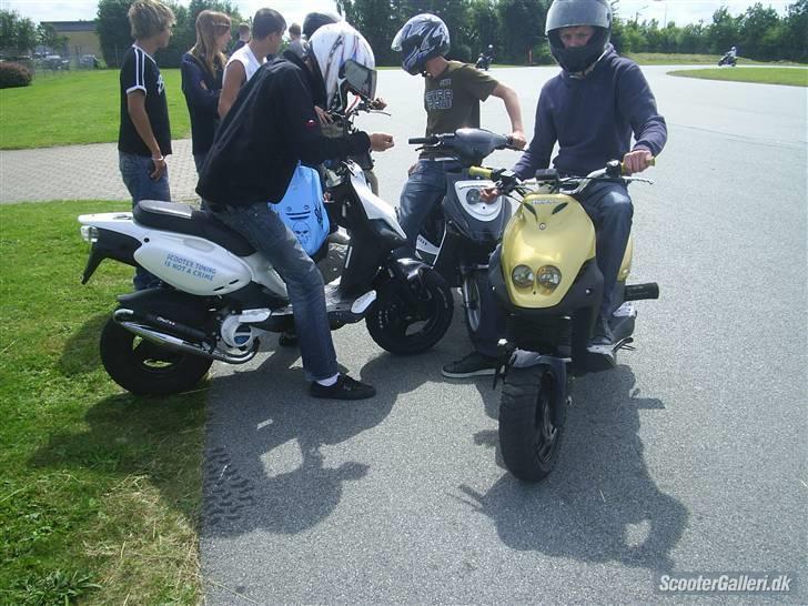 PGO PMX NAKED - Mig og gutterne til Hjørring træf hehe..... billede 4