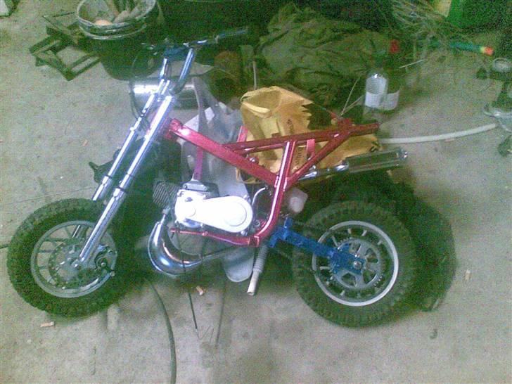 MiniBike mini bike (solgt) - har lige sat motoren på igen. billede 4
