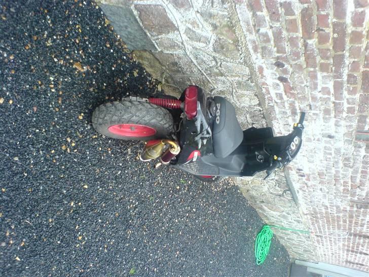 PGO hot 50  SOLGT - med hebo titan rør billede 10