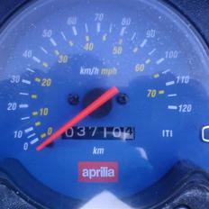 Aprilia Sonic|konfiskeret