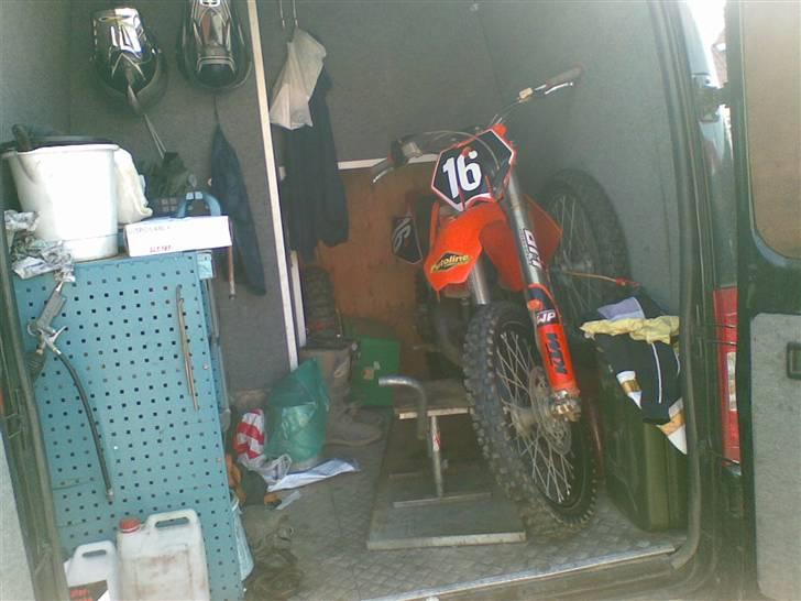 KTM SXS 125 - når bilen er pakket.. se den på http://www.bilgalleri.dk/html/gal_visbil.asp?ID=43591&ipc=143118 billede 10
