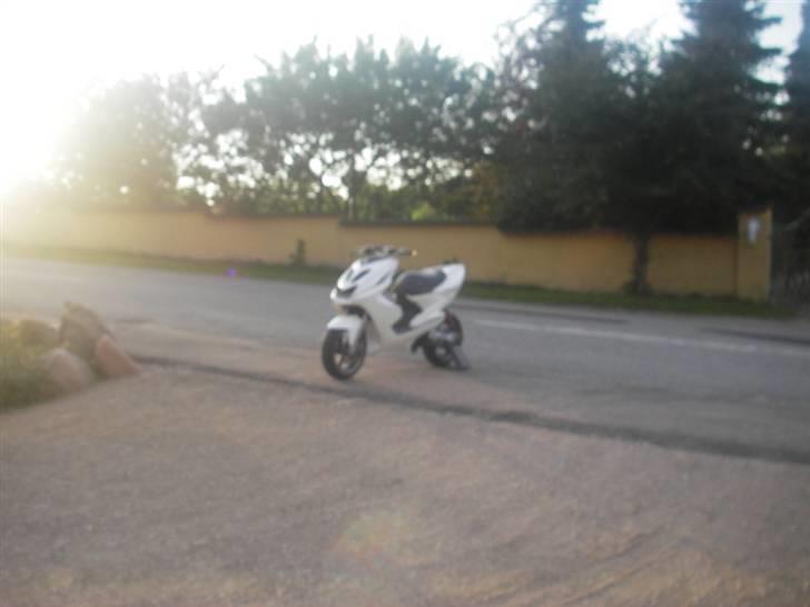 Yamaha Aerox 19,69hk LC DD SOLGT -  endnu et billede af Aerox´n (knap så go´ kvalitet)  billede 6