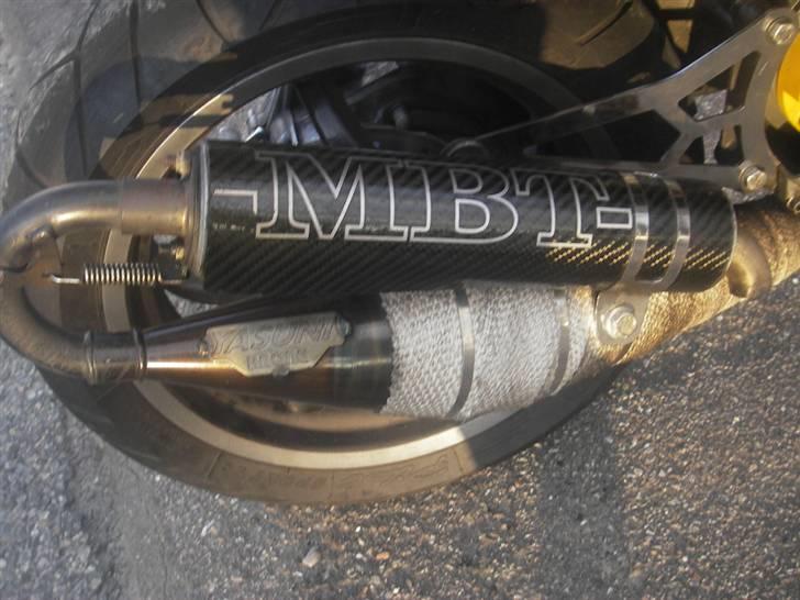 Yamaha Aerox 19,69hk LC DD SOLGT - Min Yasuni C21 ^Black Edition^ udstødning billede 9