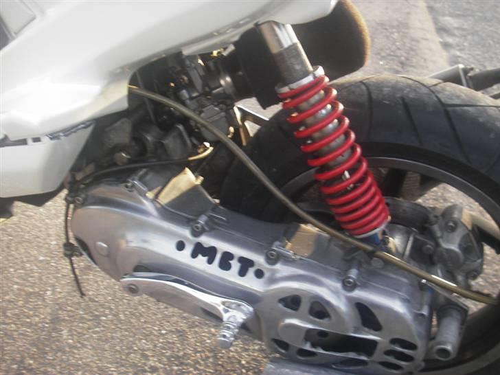 Yamaha Aerox 19,69hk LC DD SOLGT -  Komplet Doppler affjedringssystem, og specielt udskåret vario skjold, "MBT" * * * Læg mærke til at der er Skive Bremse Bagpå..! * * * billede 10