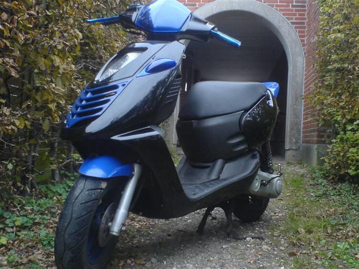 Aprilia sonic gp " SOLGT " :'( - Svinet ude å tur i efteråret xD billede 1