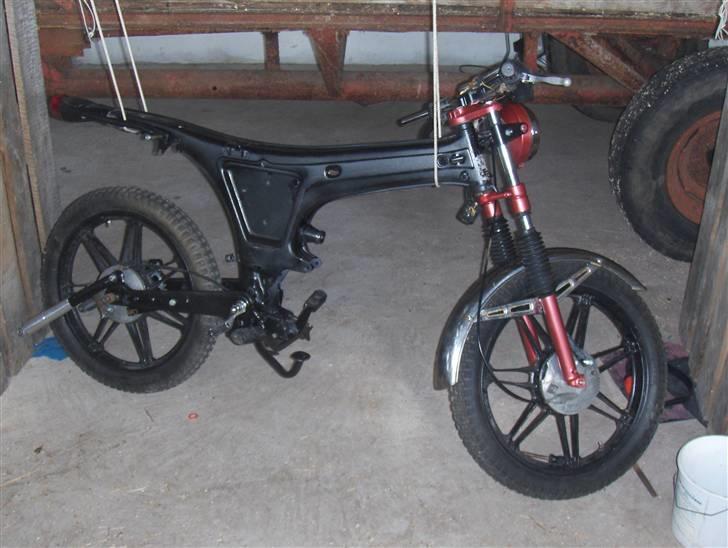 Puch Monza 2 gear (solgt) - ja man kan godt danne sig et indtryk af, hvordan den kommer til at se ud billede 5