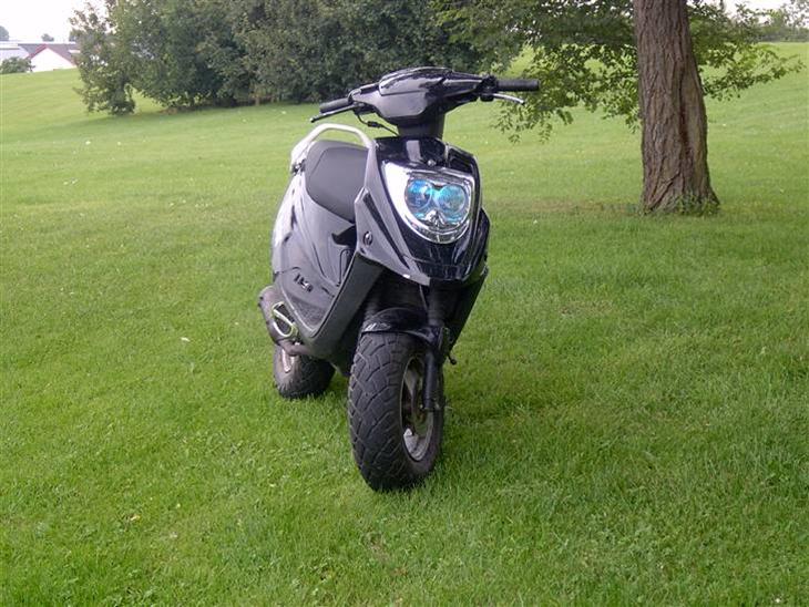 {{currentPhoto.altText}} billede {{currentPhoto.number}}