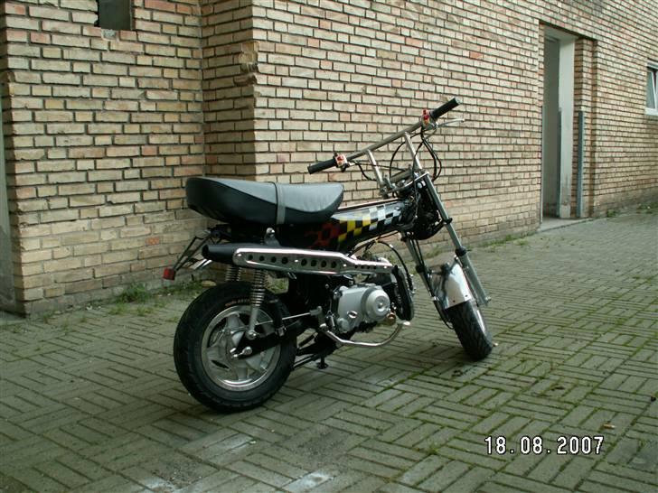 Honda  dax repro 125ccm billede 1