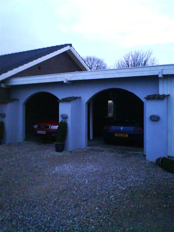 Yamaha Aerox 19,69hk LC DD SOLGT - Et lille billede af garagen med en Audi og en "Ferrari" Hehee... :D billede 14