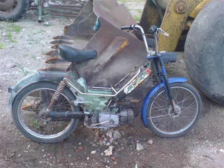 Puch Maxi 2 Gear *PROJEKT* - Dette billed er taget efter den er pudset lidt :D billede 14