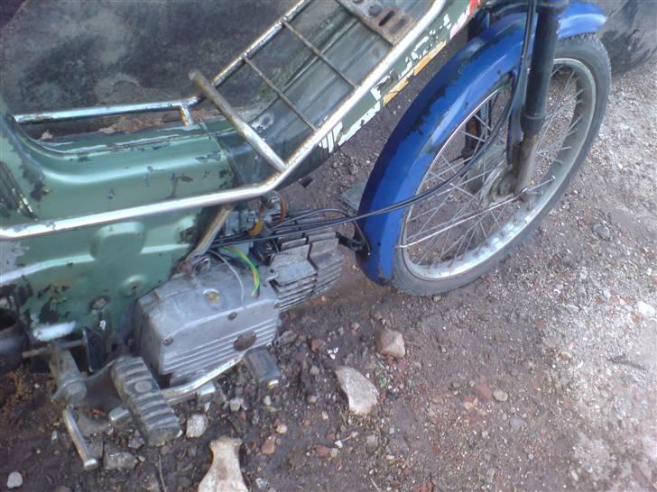 Puch Maxi 2 Gear *PROJEKT* - Dette billed er taget efter den er pudset lidt :D billede 15