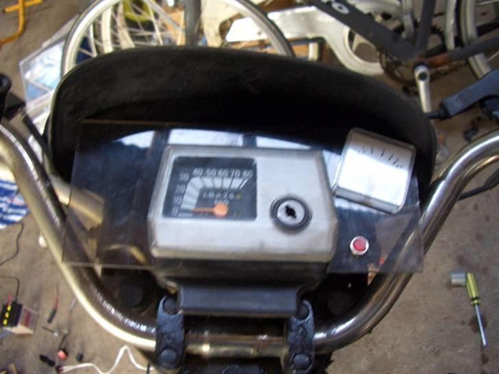 Yamaha Sting SG50 "BYTTET"  - Cokpit... hvor man kommer til at kunne styre anlæget fra som er monteret der hvor olie beholderen sad før  billede 6