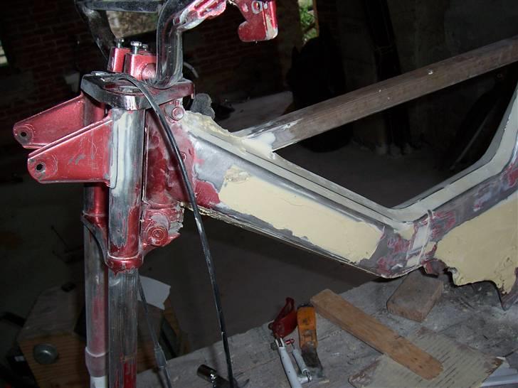 Puch maxi projekt solgt - Mangler stadig at spartle rigtig meget og slibe meget! billede 14
