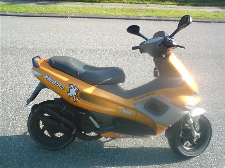 PGO Hot 50 På hjulne igen - min brors Runner, den køre 135 km/t på toppen og den når 100 km/t hurtigt.. billede 13