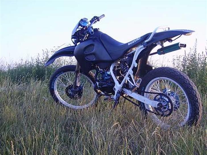 Suzuki RMX 50 SOLGT - Fakta kommer senere.. billede 1