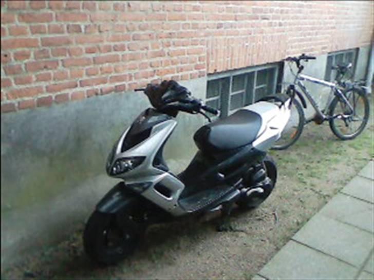 Peugeot Speedfight 2 - Sådan ser den ud nu.. og gider ikke bruge mere tid på styling billede 11