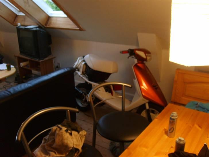 Yamaha Jog Malossi Solgt - Hjemme i stuen billede 9