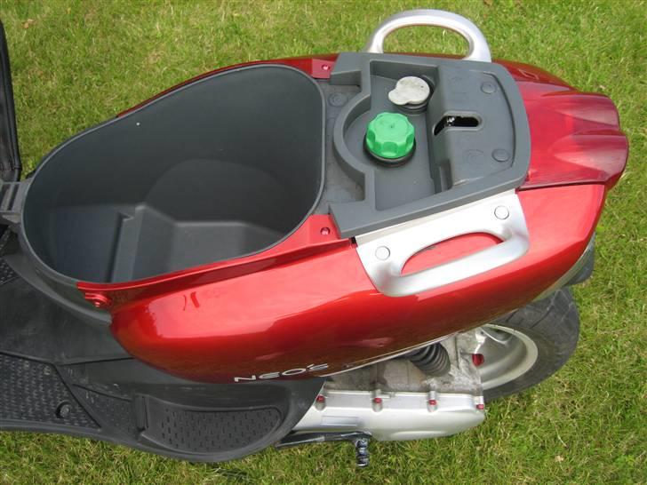 Yamaha Neos - Under sædet billede 13