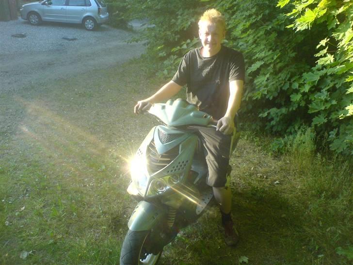 Peugeot speedfight 2 *solgt* - nye skjolde med mig på   :D billede 13