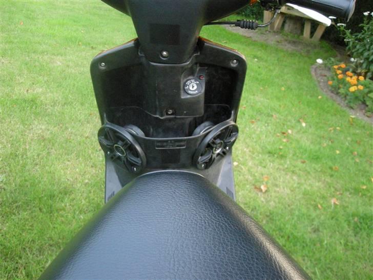 Yamaha jog SOLGT billede 3