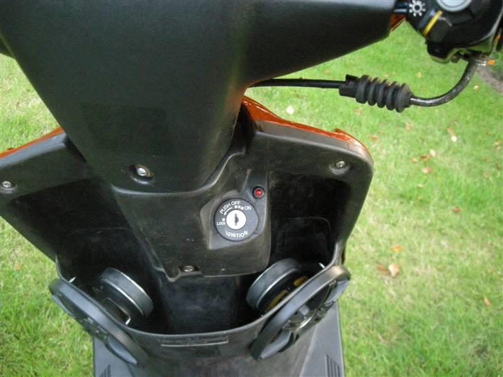 Yamaha jog SOLGT billede 6