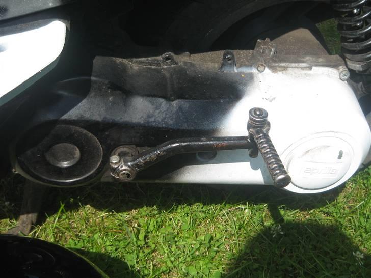 Aprilia Sonic GP **SOLGT** - sort/hvid variodæksel billede 8