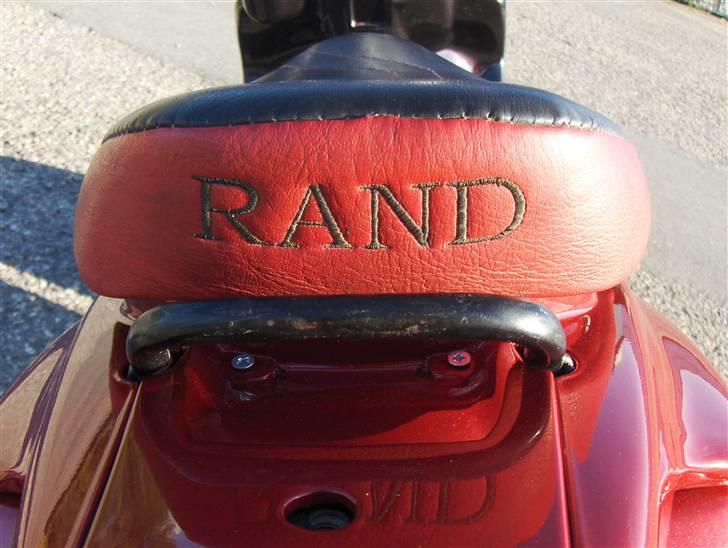 Yamaha bws..{ Rand's}..  - mit efternavn broderet ind i sædet, med 16.000 sting.. billede 12