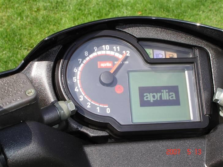 Aprilia SR 50 R FACTORY - Speedo m."APRILIA" billede 6