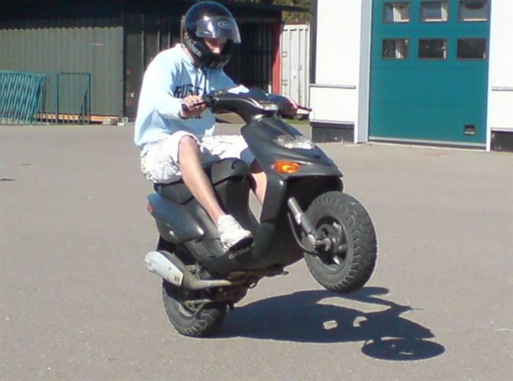 Gilera Stalker - Baghjul , YEHAAAAAA ! ;P Sådan så den ud før projektet startede .. billede 3