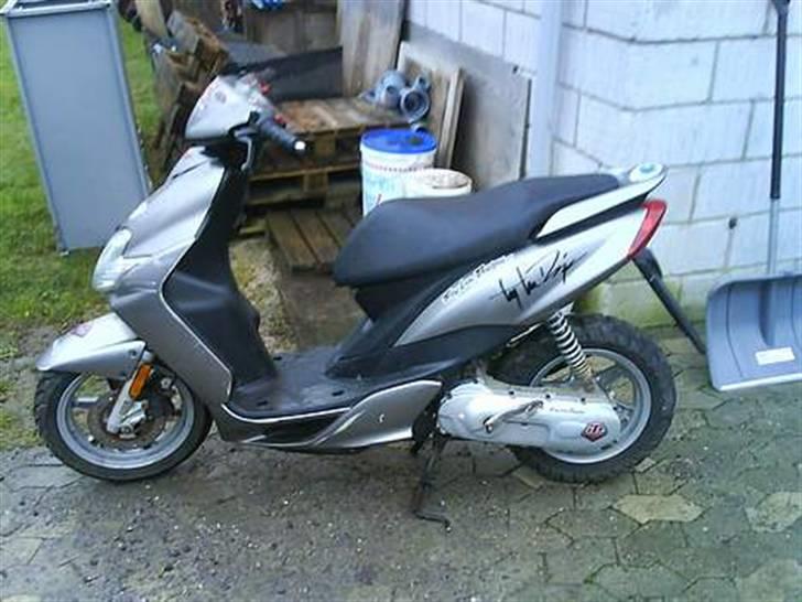 Yamaha Jog r Solgt - Før ?! billede 2