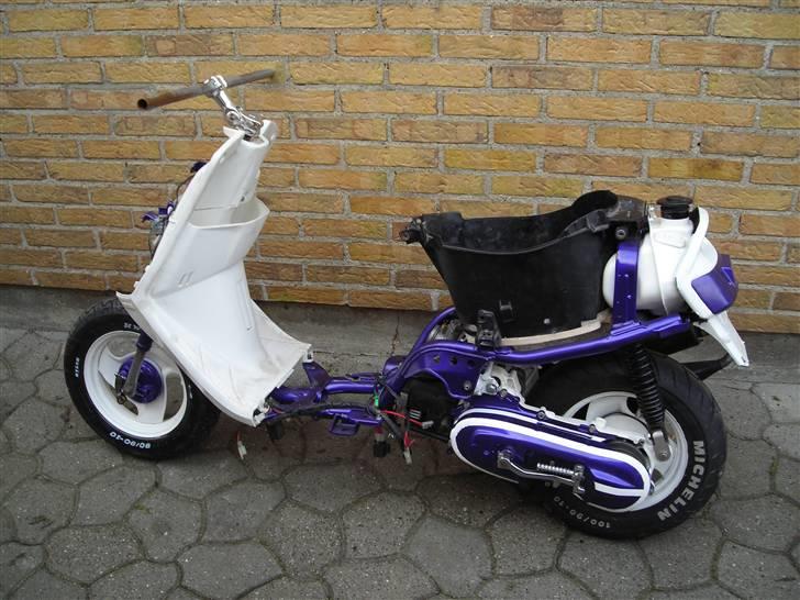 Yamaha Jog Fs Byttet til sonic. - er begyndt at samle den, er ca halvt færdig billede 7