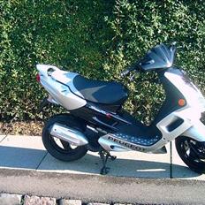 Peugeot Speedfight AC 