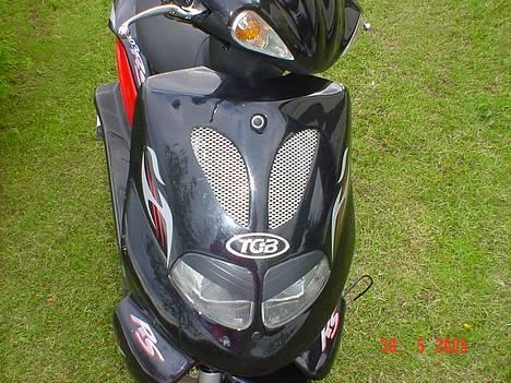 TobiLiner TGB 303 RS SOLGT - nice scooter...og så det gitter som jeg snakkede om billede 5
