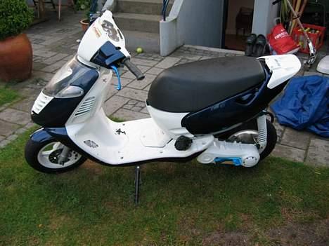 Aprilia Sonic billede 2