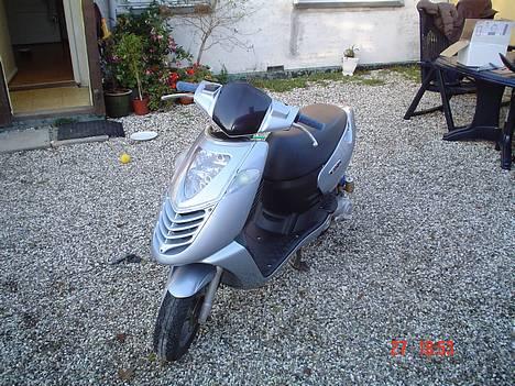 Aprilia Sonic SOLGT:( - Sådan så den nogenlunde ud da jeg købte den..  billede 5